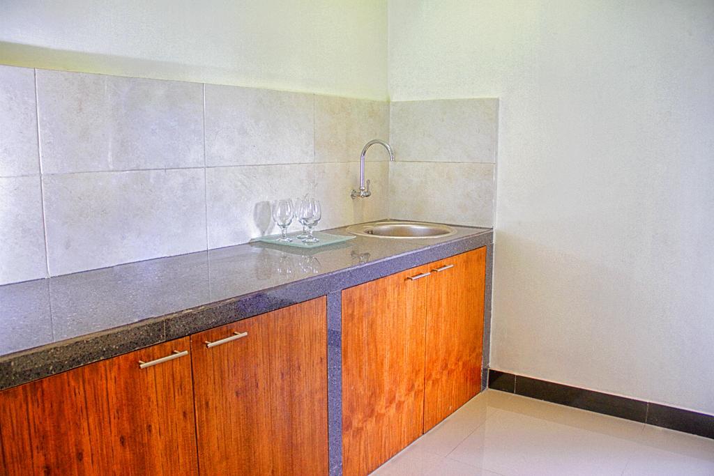 Ryanbagus Guest House ชังกู ภายนอก รูปภาพ
